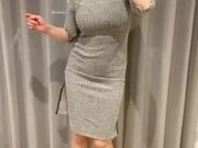 掏出长枪来插入她的大蜜穴_男主插屁眼_把逼留给群友们插