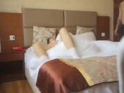 出差约个年轻丰满学生妹泄火干完一炮没过瘾骚妹裹硬J8又干一炮肥大的屁股太爽了