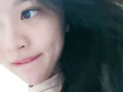 要爽还得靠闺蜜 姐妹露脸一起大秀直播 道具玩弄骚逼展示流出好多白浆