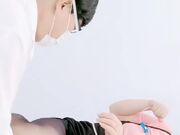 露脸大姐姐黑丝情趣被医生按在床上各种爆草抽插 浪荡呻吟被射进骚逼里精液流出