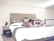 猛男高价找了两个外围姐妹花 酒店开房玩双飞 黑丝情趣装后入骑乘大力猛操