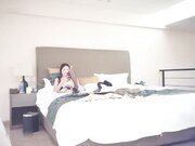 猛男高价找了两个外围姐妹花 酒店开房玩双飞 黑丝情趣装后入骑乘大力猛操