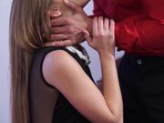 骚逼宝贝情趣装高跟鞋床上诱惑猛男大鸡巴操的骚逼看来是操的很舒服