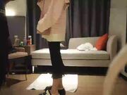 粉色条纹杉长腿小姐姐 全程面无表情在沙发上被狂顶 很不开心的样子