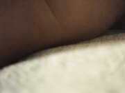 苗条妹子沙发舌吻调情 坐在身上张开双腿摸逼 上位骑乘侧入猛操呻吟娇喘