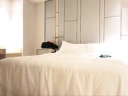 留学生网红性感身材丸子头射线纹身