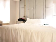 留学生网红性感身材丸子头射线纹身