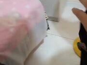 老板的闺蜜来店里按摩 脱下衣服他的内裤被我撕烂 推完精油还让我啪啪啪