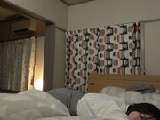 我把一个似乎暗恋我的大学学姐带回了家 2