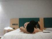 深夜战挺能聊御姐 用屌磨蹭肥穴 掰开埋头舔 后入大屁股