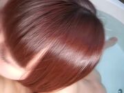 她那贱逼一张 鸡巴硬得发烫 干进去她淫叫着求老子操翻她 爽得她满脸骚贱求舔鸡巴