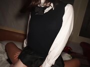 她那贱样一露鸡巴硬得发疼 干她穴里骚肉裹得死紧 爽得她满嘴脏话求操到死