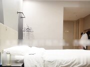 大一清纯学妹下海兼职外围赚外快，皮肤白嫩光滑胸部圆润挺拔