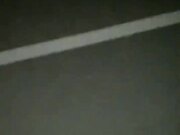 小萝莉户外露出 公厕啪啪 撒尿 美胸粉鲍 夜幕下公共场合好刺激