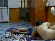 黑客破解家庭摄像头偸拍背纹小伙玩肏高颜值好身材漂亮女友插一插舔一舔交替着来