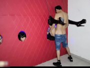 我去一家换妻俱乐部 进入荣耀房间 我喜欢享受这三个女孩