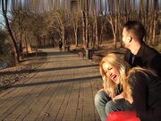 这个肛门冲击女王把那根大鸡巴塞进了她紧实的爱洞里