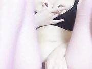 颜值不错的气质白领兼职女主播岩岩