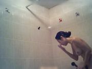 偷拍到的女友閨蜜衛生間沐浴洗澡