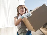 配送途中的NTR 新婚人妻星乃莉子在跟随1