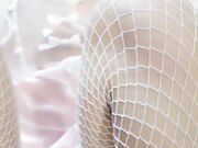 白丝情趣露脸小可爱惨遭大哥蹂躏 口交足交让大哥压在身下爆草抽插