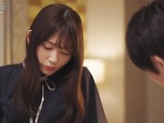 瞧不起我的可恶女上司变成绝对服从1