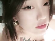 大一学生颜值不错纹身妹子和炮友啪啪 口交舔弄近距离特写粉穴自摸上位猛操