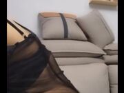 明星脸高颜值风骚美女啪啪 69丝袜道具 啪啪完还要自慰把浴巾都打湿