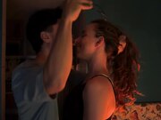 嫂子轻声呻吟着乞求我不戴套就射进去我只好满足她