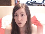 信仰宗教的继妹乱搞同性恋继兄弟以整顿她的性瘾骚逼