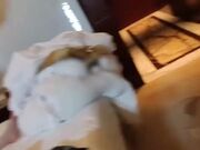 真实迷奸两个头套男清晰对话涉世未深学生妹网聊玩现实见面吃饭时被下料