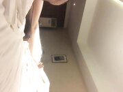 小胖哥酒店约炮极品身材的美女同事换上情趣丝网各种姿势啪啪