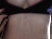 继子在发现丈夫是同性恋后在万圣节安慰继母用大鸡巴补偿妈妈的骚穴