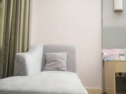 3000网约极品女神 清纯粉嫩00后车模 沙发近景掰穴啪啪再现江湖