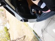 探探认识路虎富婆，吞精喷水，老公是当地高官，每次不敢开房只能车震