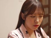 因过度担心被分配到营业部的新人女友而觉醒了NTR1