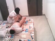 饥渴少妇刚下班就迫不及待约见情夫