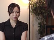 丰满人妻上司身着紧身裙无意识诱惑3