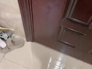 奶气草莓 做家教的吊带丝袜嫂子 灌醉哥哥去卧室休息 在客厅把嫂子操的淫水乱流