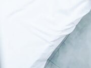 青春美眉 身材娇小深喉吃鸡小娇乳 被小哥舔穴无套输出 内射粉嫩美鲍