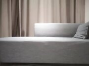 猛扑而上，撕开裙摆狂干湿穴，喷汁浪叫，欲望爆棚