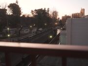 在哥哥出差期间 继姐沉迷于自慰1