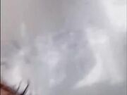 有了男朋友的妹妹不愿意再被我操等她洗澡的时候破门而入按在马桶上暴力强奸