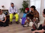 暴风雪困山中小屋 被男友朋友NTR 肏屄取暖 出轨连发中出1