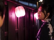 美艳单亲妈妈与年轻兼职生无处不在的浓密激情2