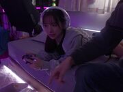 享受着极度淫荡且受药物催化的性爱1