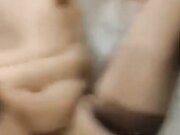 远方表妹做爱很生疏 为了钱和我主播乱伦 穿上黑丝被我践踏蹂躏