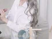 娇小骚货大小老婆共处一室轮流服侍老公