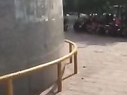 街拍射在美女黑丝袜上 真刺激