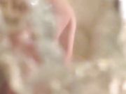 偷拍兄弟在浴室操女友 好想进去一起玩